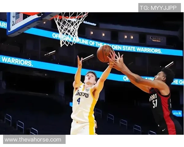 7胜0负+10胜1负！湖人捡漏810万王牌真香：近6战4次砍20+10_458